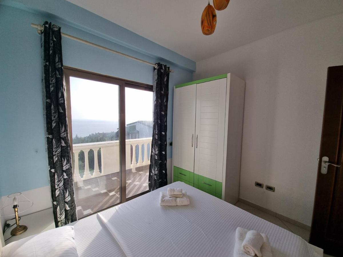 Sea View Apartments Drymades With Balcony Dhërmi Esterno foto
